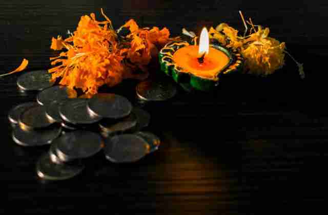 ধনতেরসে কেন ঝাড়ু কেনা হয় জানেন? dhanteras, kali puja, hindu, hindu goddess, india, diwali