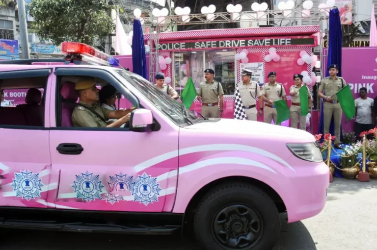 Kolkata Women Safety Initiative Pink Booth and SHINING all-women patrol team on night duty in Kolkata
