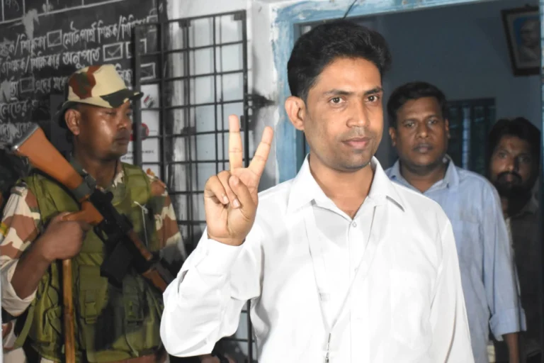পুষ্পা ঝুঁকে গেল, তৃণমূলের সিদ্ধান্ত? জাহাঙ্গীর ভয় পেয়ে ভোটে না দাঁড়ানোর সিদ্ধান্ত নিলেন? জানুন আসল ঘটনা Jahangir Khan Withdraws From Falta By Election amid political controversy in West Bengal