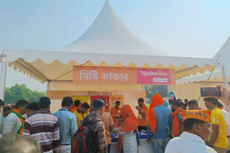 Kolkata sweets and jhalmuri stalls at Brigade Parade Ground BJP oath ceremony