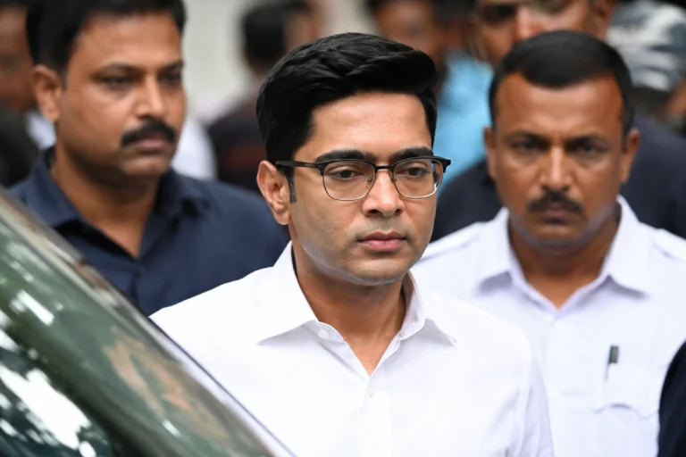 অভিষেকের বাড়িতে তল্লাশি, কেন পৌঁছে গেলেন মমতা? কী মিলল? Abhishek Banerjee House Search as police conduct an operation at his Kolkata residence in connection with the search for his aide