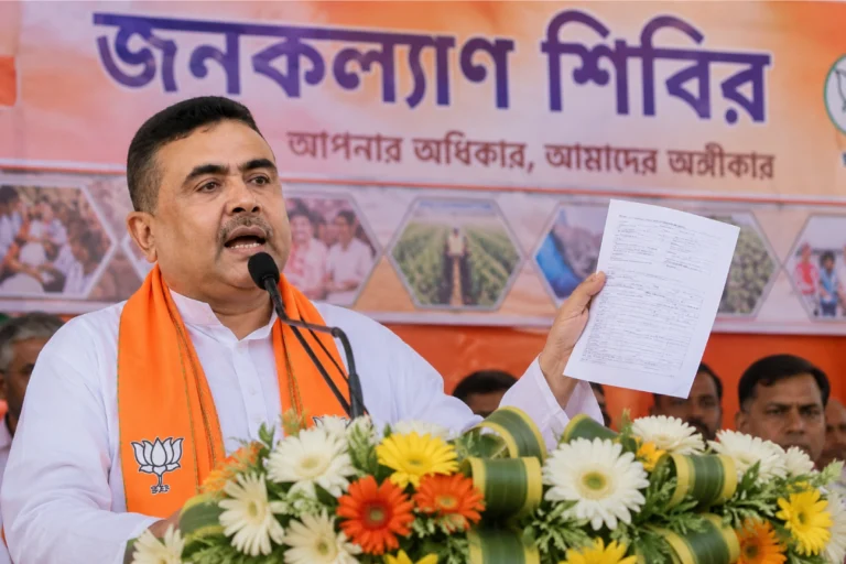 People waiting in long queues at a Janakalyan Camp Extended West Bengal to register for multiple central and state government welfare schemes.