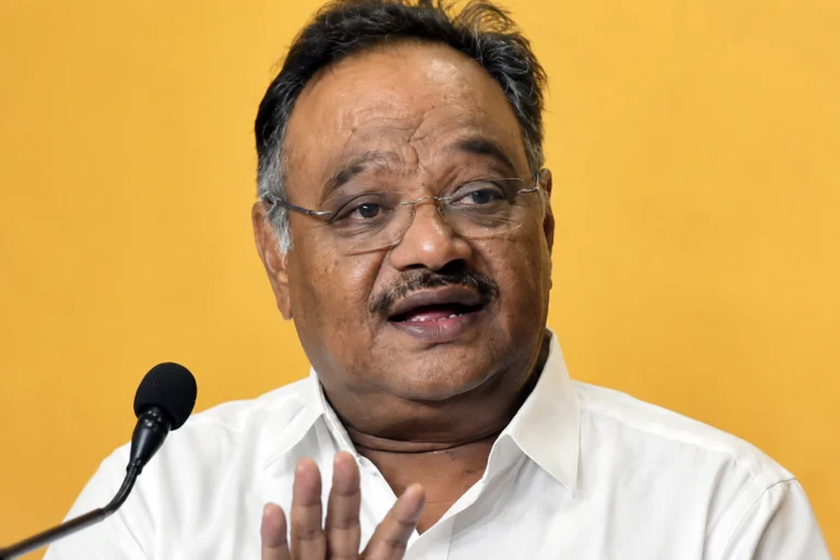 দুর্গাপুজোতে আর রাজনৈতিক দখলদারি নয়! কী জানালেন শমীক ভট্টাচার্য? West Bengal Durga Puja Politics highlighting Samik Bhattacharya's statement on keeping Durga Puja committees free from political control