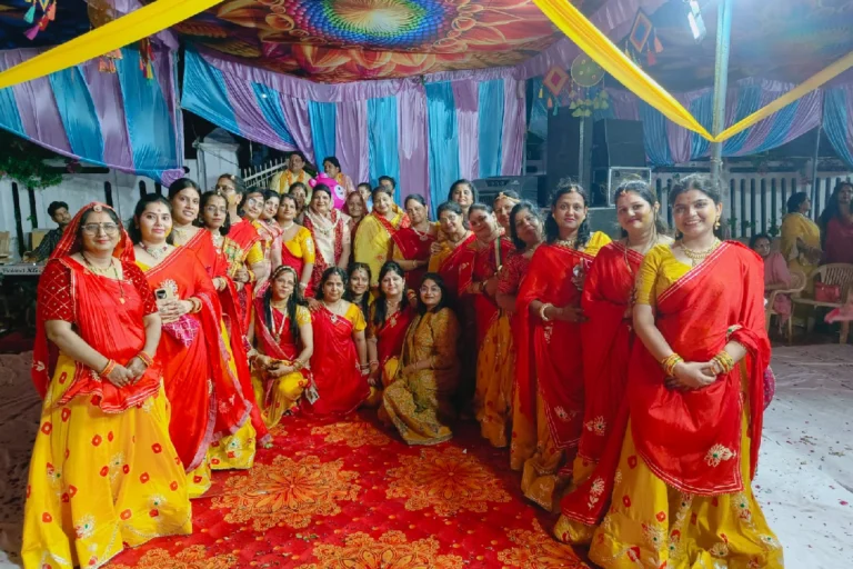Khandelwal Yuvak Yuvati Parichay Sammelan 2026 opening ceremony with community leaders, guests, and marriage aspirants participating in the matrimonial introduction event in Indore.