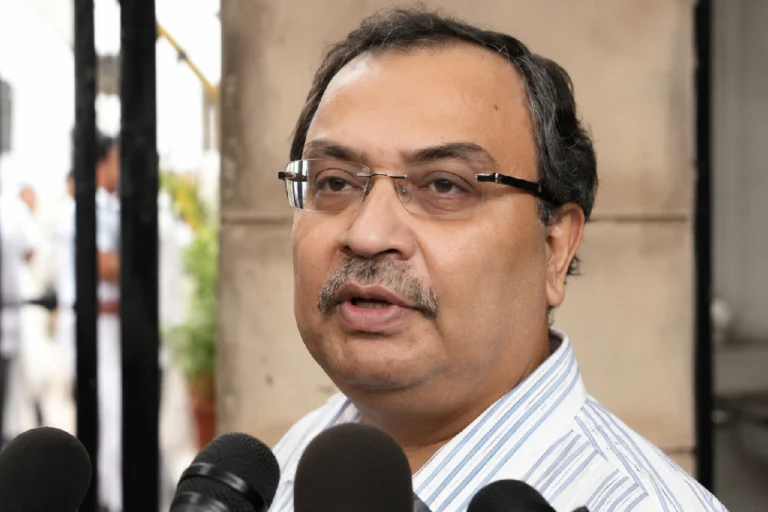 কেন আদালত অবমাননার দায়ে দোষী কুণাল ঘোষ? সামনে এল বিস্ফোরক কারণ Kunal Ghosh Contempt of Court case as Kolkata High Court holds Trinamool leader guilty and imposes a fine over the 2025 High Court protest linked to SSC recruitment.