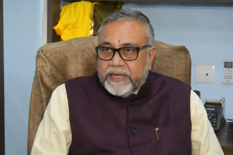 নতুন শিল্পনীতিতে বদলাবে বাংলার ভাগ্য? সেমিকনডাক্টর থেকে ভারী শিল্প, বাড়বে কর্মসংস্থানের সুযোগ? West Bengal New Industrial Policy meeting with industry representatives at Nabanna