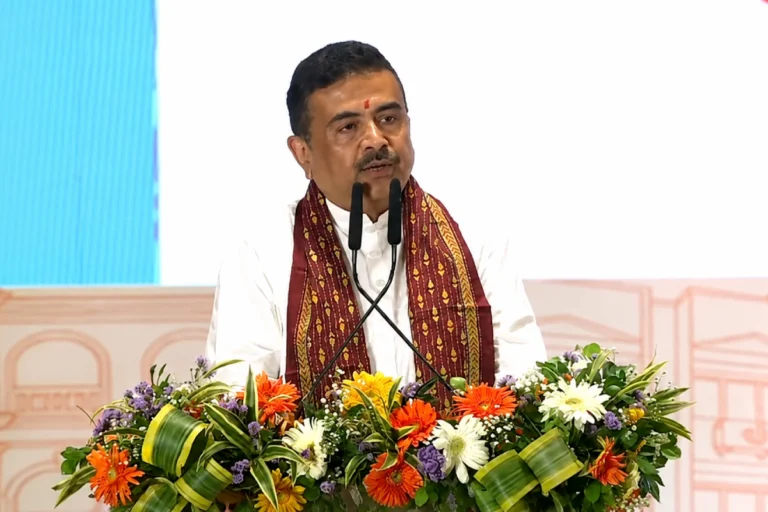 ছাত্রীদের জন্য বড় সুখবর! এক হাজারের অনুদান বেড়ে দুই হাজার, বিদেশে পড়াশোনাতেও বিশেষ সুবিধা Alt Text Kanya Ratna Diwas 2026 অনুষ্ঠানে মুখ্যমন্ত্রী শুভেন্দু অধিকারী ধনধান্য প্রেক্ষাগৃহে মহিলাদের ও শিশুদের কল্যাণমূলক প্রকল্পের শুভ সূচনা করছেন