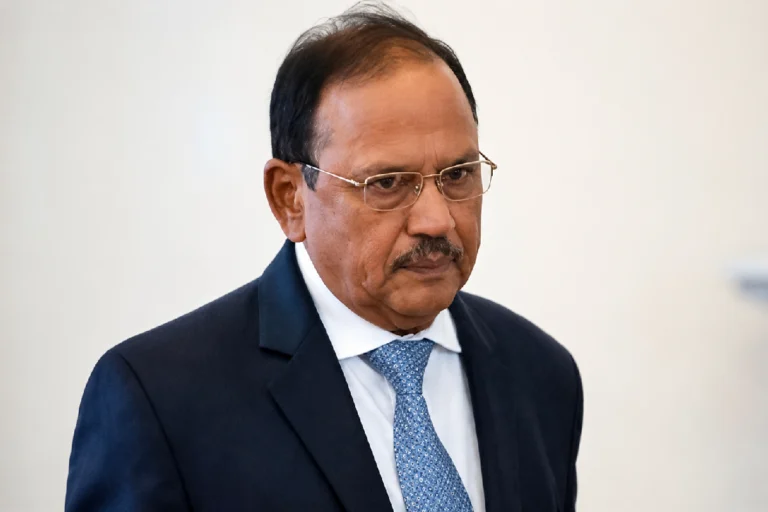 ‘দেশের স্বার্থই সবার আগে’— জেনজিদের উদ্দেশ্যে কেন এই বার্তা দিলেন অজিত ডোভাল? Ajit Doval Freedom Statement: National Security Adviser Ajit Doval addresses the audience after receiving the Lokmanya Tilak National Award in Pune, highlighting the true meaning of freedom and urging young people to embrace responsibility and nation-building.