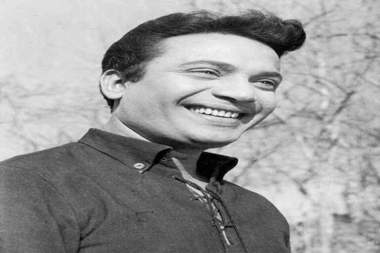 মহানায়ক উত্তম কুমারের জন্মশতবর্ষে বড় উদ্যোগ রাজ্যের, গঠিত হল বিশেষ উপদেষ্টা কমিটি, কারা আছেন এই কমিটিতে? দেখুন এক নজরে! Uttam Kumar Birth Centenary Celebration: Portrait of legendary Bengali actor Uttam Kumar highlighting the West Bengal government's plans to celebrate his 100th birth anniversary with year-long events.