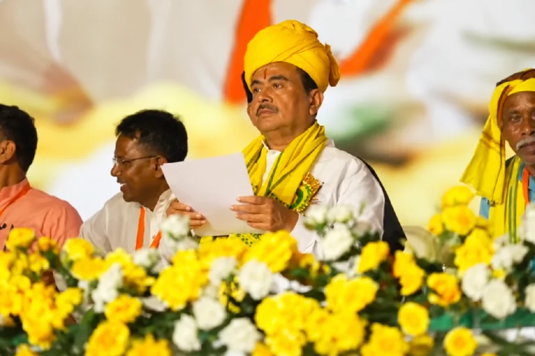 “আপনারা আমাদের হৃদয়ে আছেন”, জঙ্গলমহলে গিয়ে কী বিশেষ ঘোষণা করলেন মুখ্যমন্ত্রী? Kurmi Community Conference featuring announcements on language, culture, heritage and rights