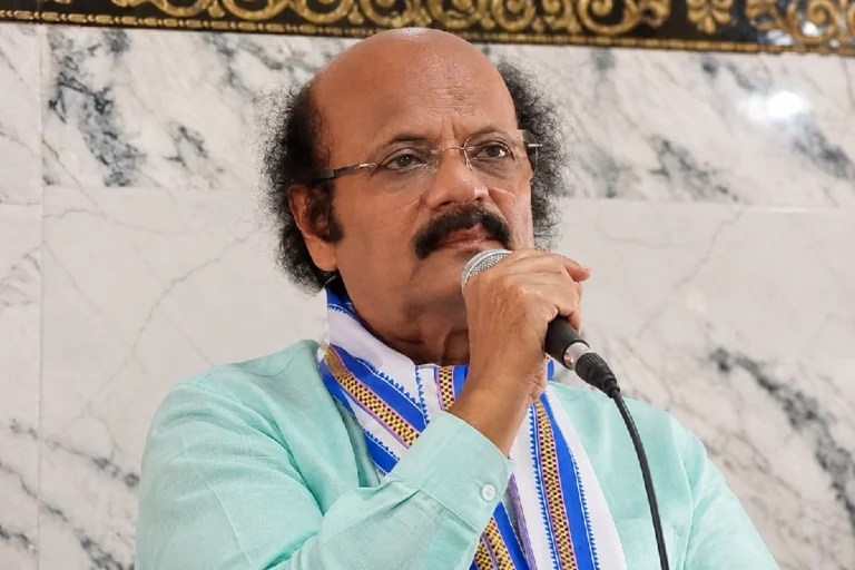 রেজিনগরে হঠাৎ বড় মোড়! দেড় ঘণ্টায় অবস্থান বদলে কী জানালেন রবিউল আলম চৌধুরী? Rabiul Alam Chowdhury Rejinagar TMC candidate changes nomination withdrawal decision