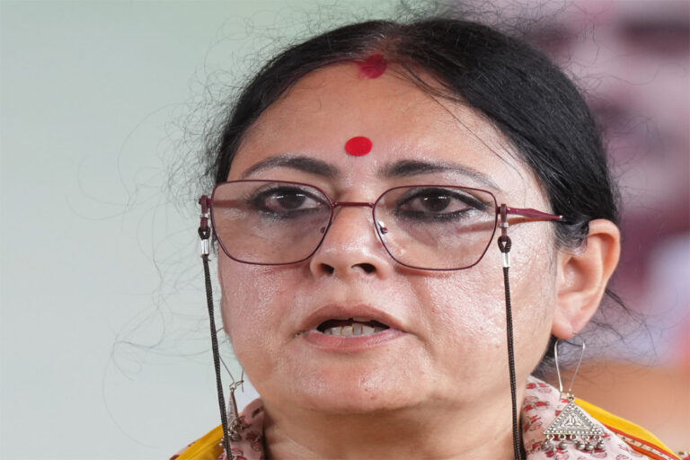 “বাগেশ্বর বাবার পাশে অগ্নিমিত্রা?”—দুর্গাপুজোয় মাছ-মাংস বিতর্কে সরগরম বাংলা Agnimitra Paul Bageshwar Baba Controversy: BJP leader Agnimitra Paul responds to the controversy over Bageshwar Baba’s remarks on Bengali food habits during Durga Puja.